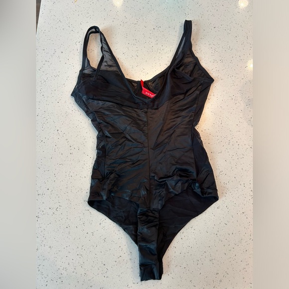 Spanx Shaping mesh-trimmed stretch-satin thong bodysuit - Picture 2 of 6